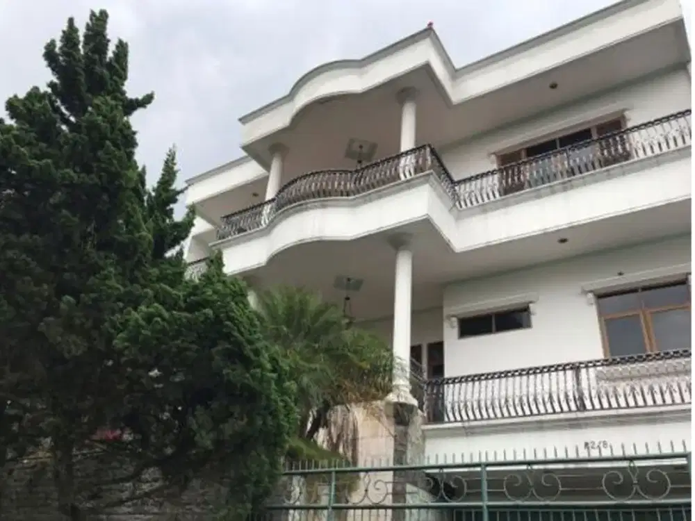 Dijual Cepat Rumah mewah Siap Huni di kawasan Elite Setra Duta, Bandung