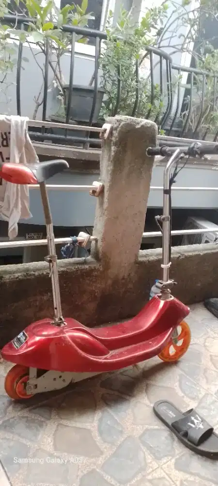 Yok bosku sekuter listrik anak nya