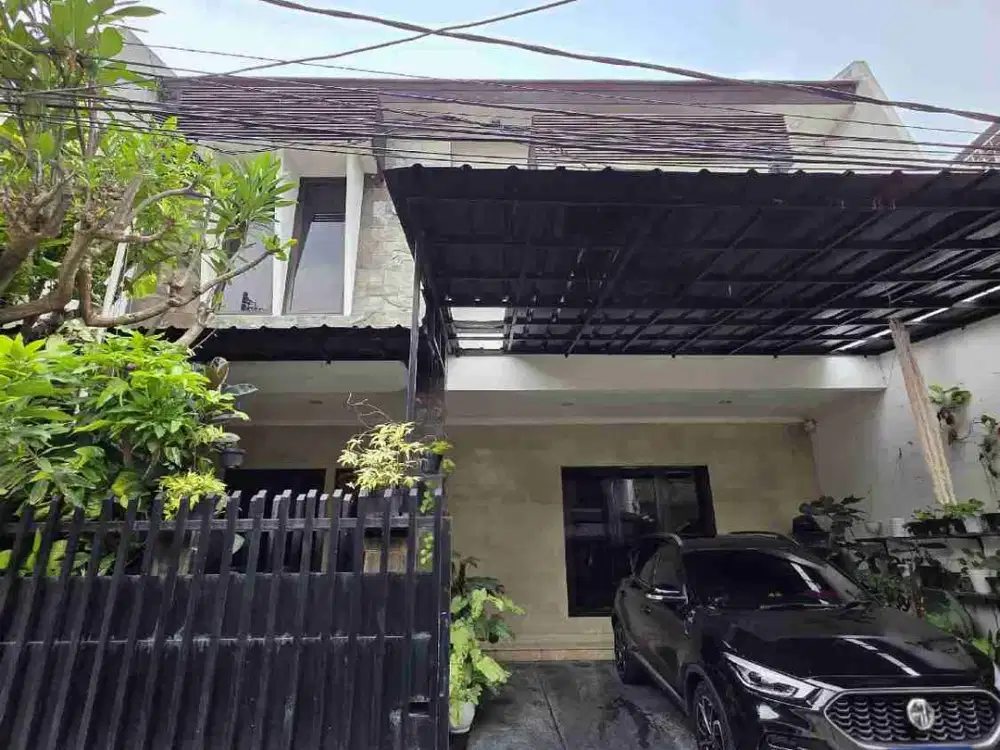 Jual Rumah Mewah Menteng 5 Menit ke MRT SHM Strategis Jakarta Pusat