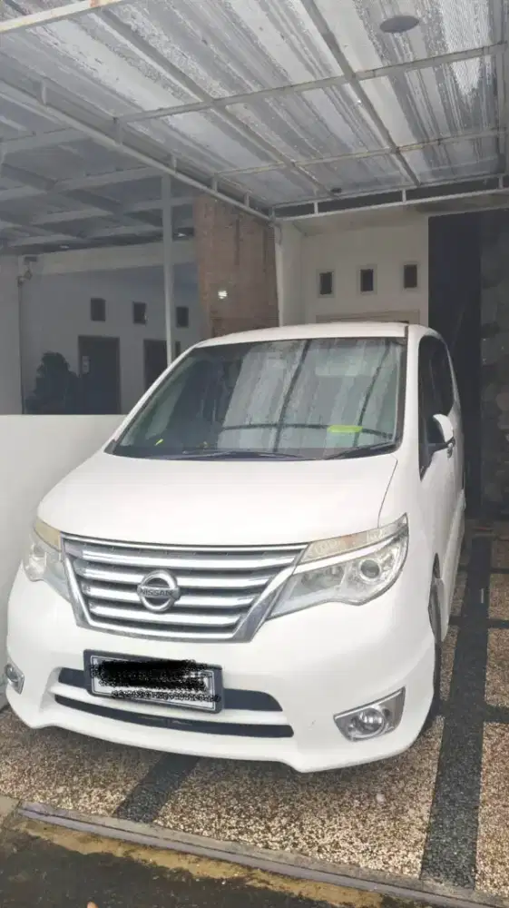 Nissan Serena AT 2015 highway star