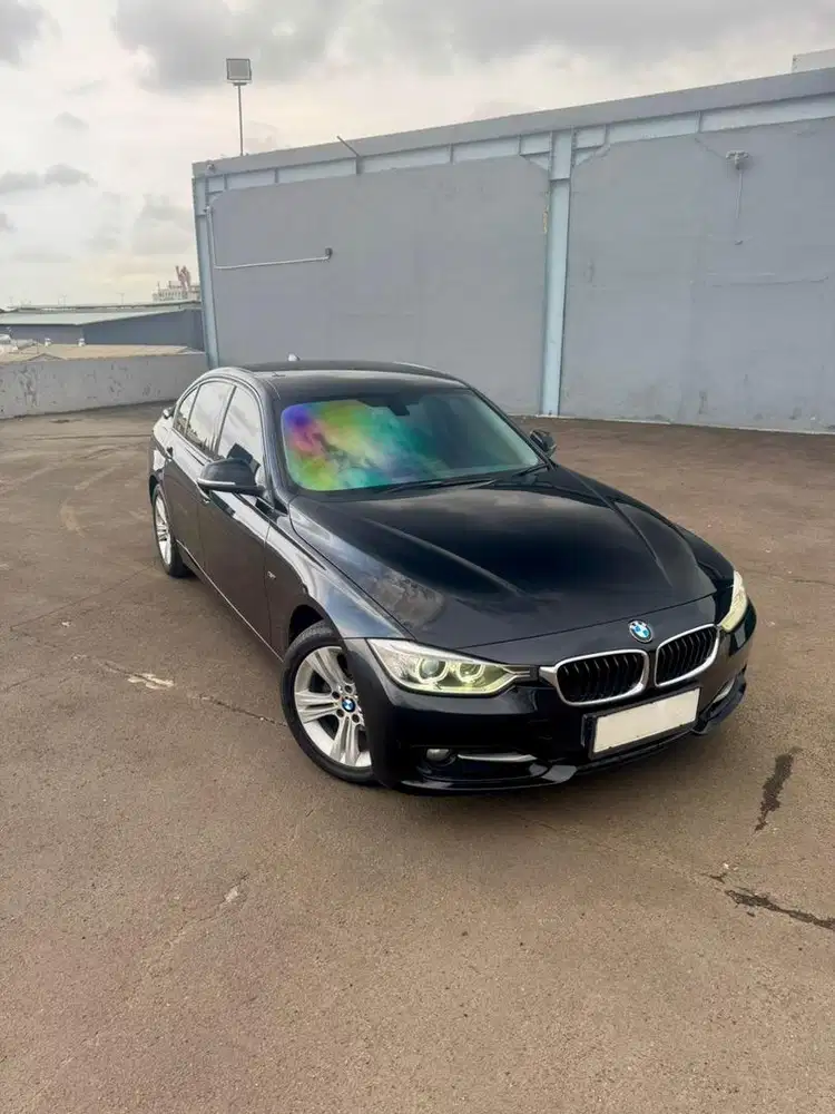 BMW 320i SPORT 2014 CASH