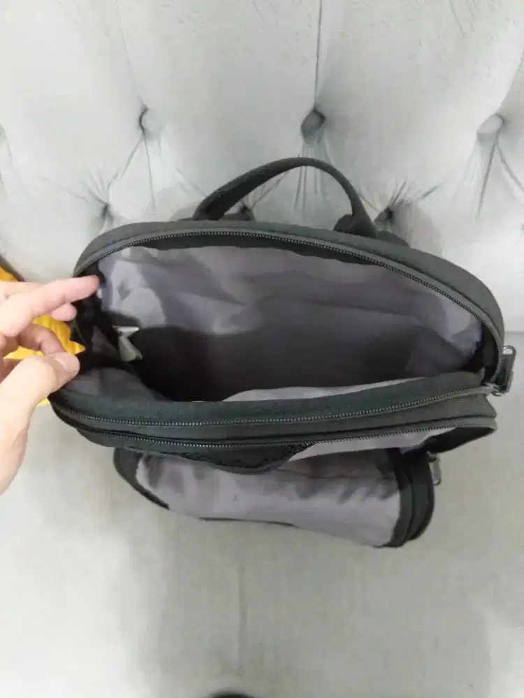 Tas Bodypack Raven