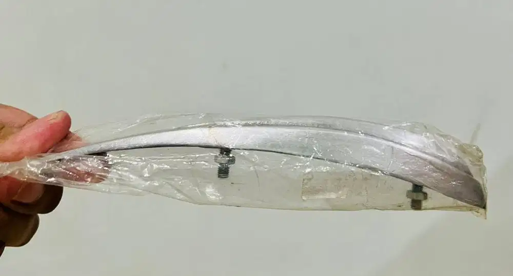 Jengger Spakbor Depan Vespa Klasik