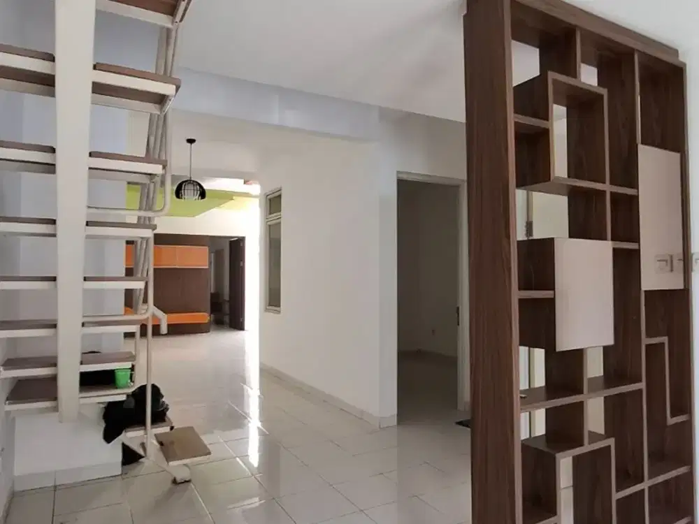 RUMAH BAGUS MURAH SIAPHUNI LT 132 LEGENDA WISATA CIBUBUR JAKARTA TIMUR