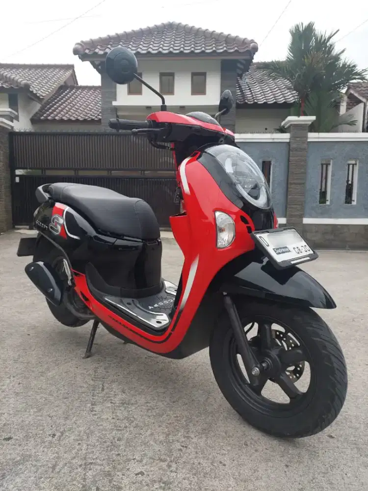 Honda Scoopy Energetic Red 2025