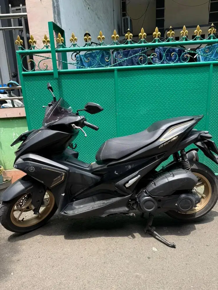 Aerox 2020 Type S Black tangan pertama