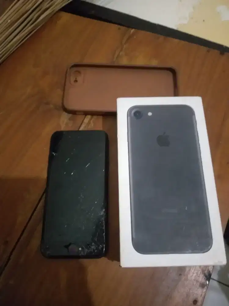 Iphone 7 hp dus minus