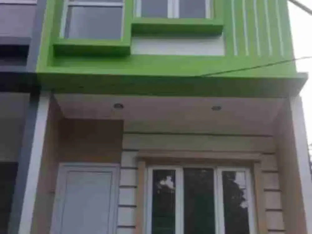 RUMAH BARU SIAP HUNI 2 LANTAI KELAPA GADING