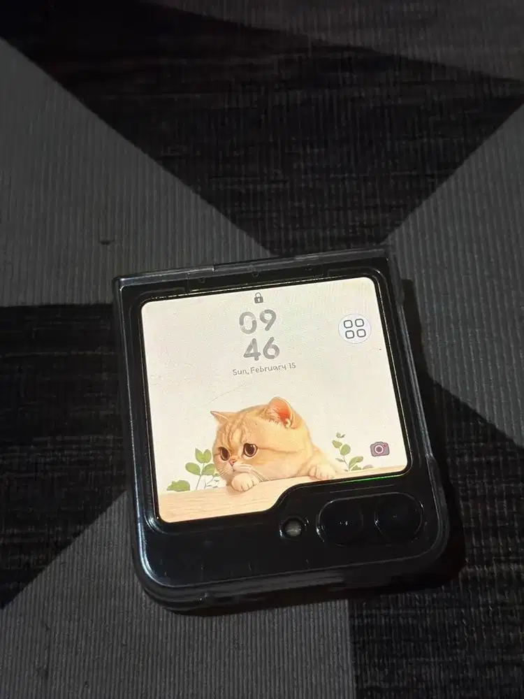 For Sell Samsung Z flip 5, 8/256