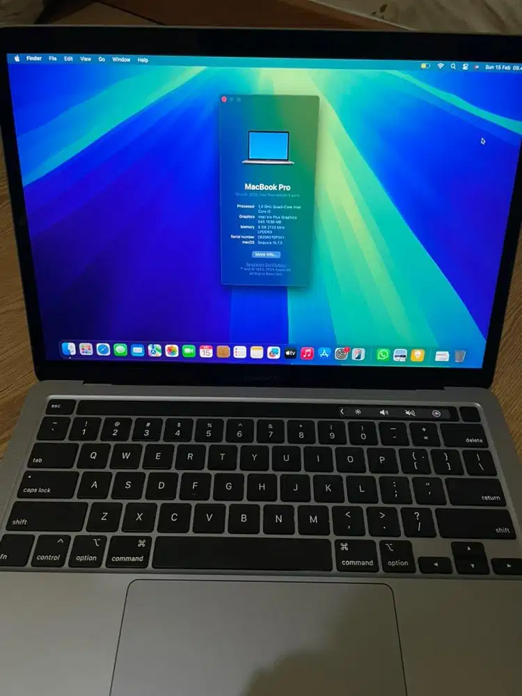 Macbook pro 2020 i5 (8/256)