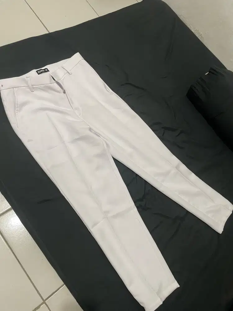 Celana Putih Formal Katun Merk Dzargo Uk. 30
