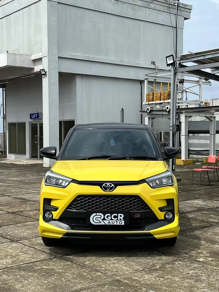 LOW KM 22RB !! TOYOTA RAIZE GR TURBO TWOTONE 2023 AT MDL 2025/2024