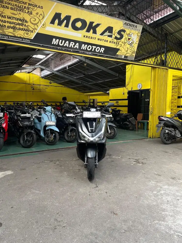 Honda PCX 160 RoadSync Tipe Tertinggi !!!