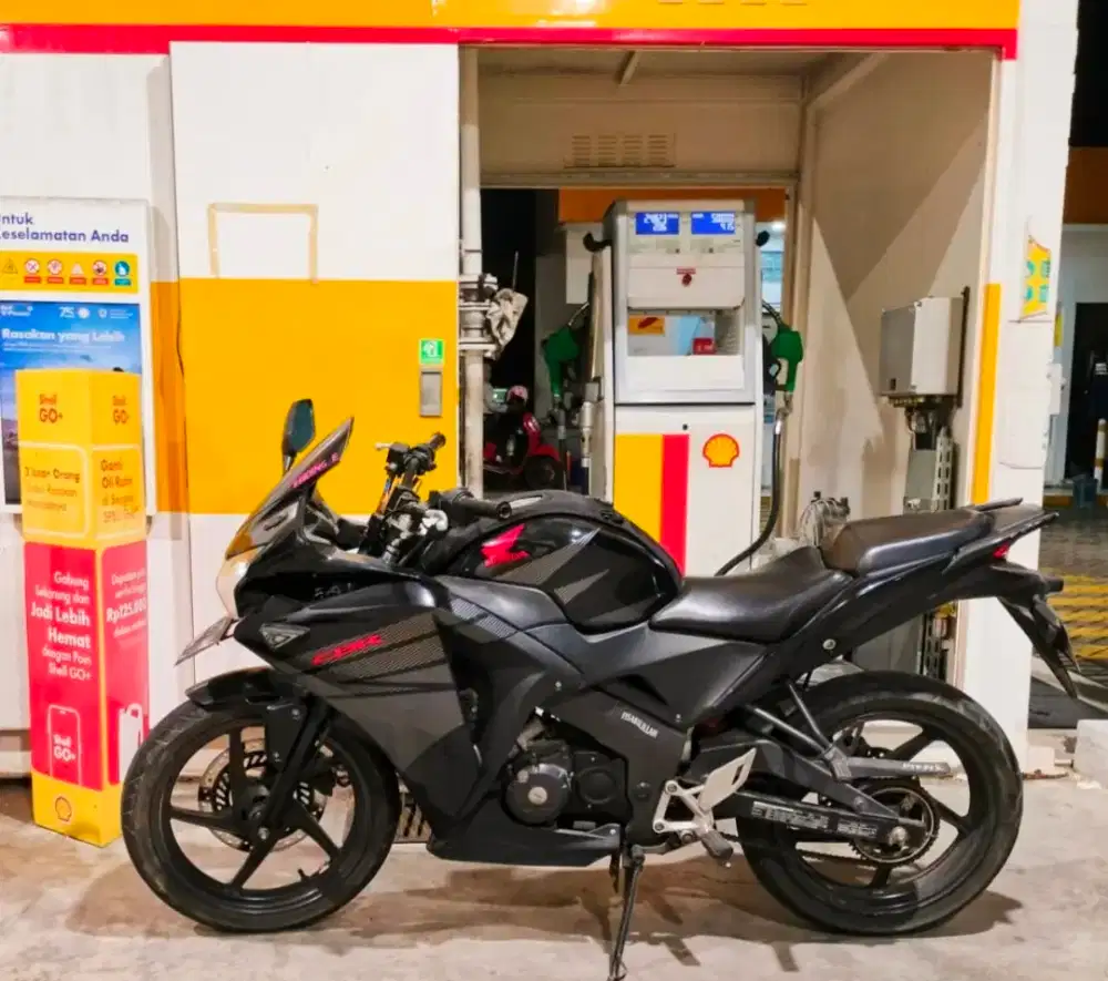 Sepeda motor CBR 150 SIDOARJO GRESIK SURABAYA