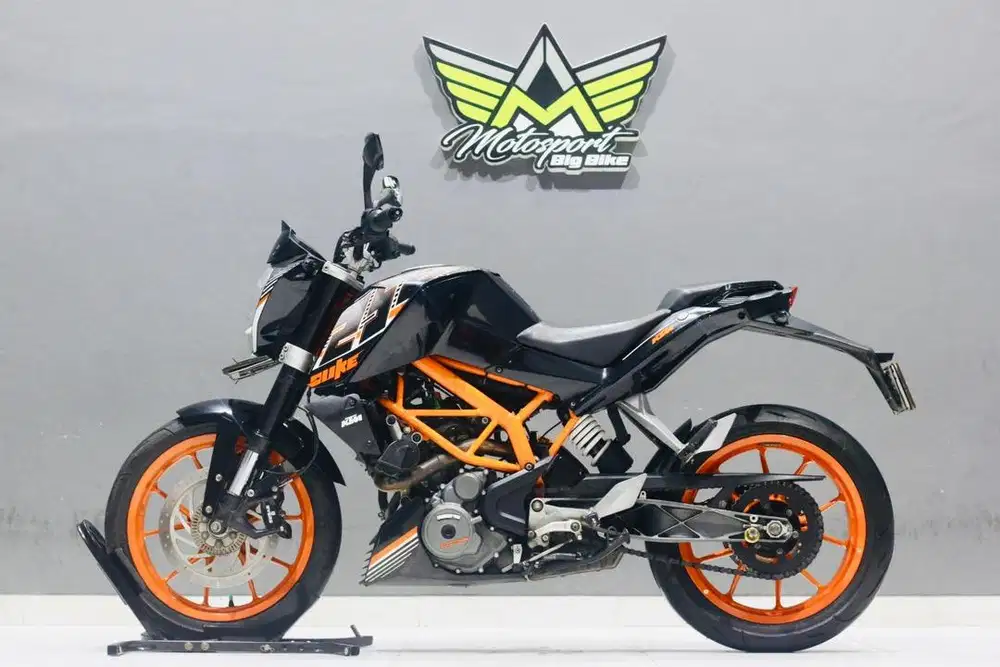 KTM Duke 250abs 2017 like new Z250 MT25 CBR250