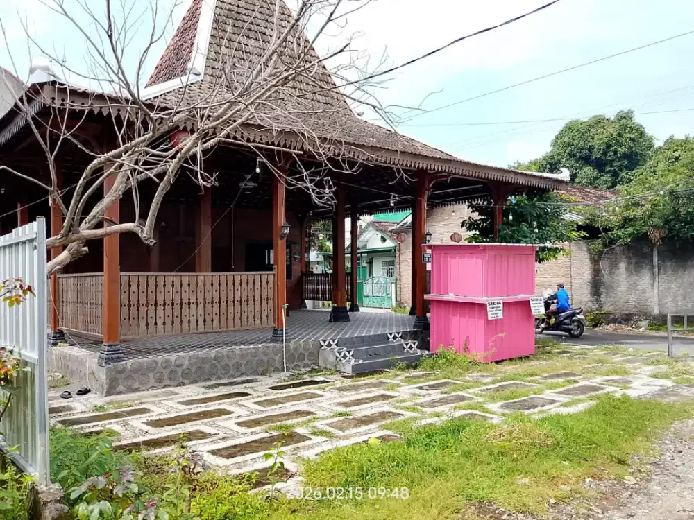 Tanah dan joglo dekat ke UMY gamping diarea lapangan kasihan Bantul
