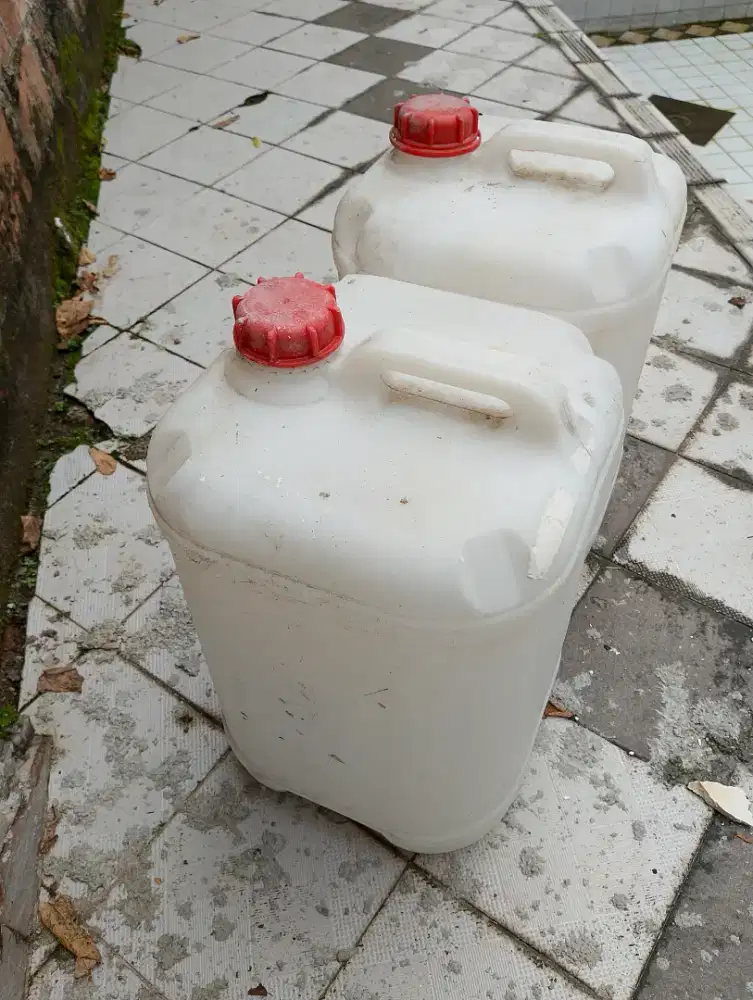 Jerigen plastik 20-25 liter