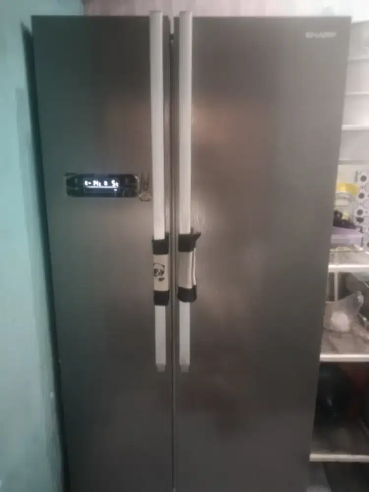 Dijual kulkas Sharp side by side  tipe SJ-IS60M-SL