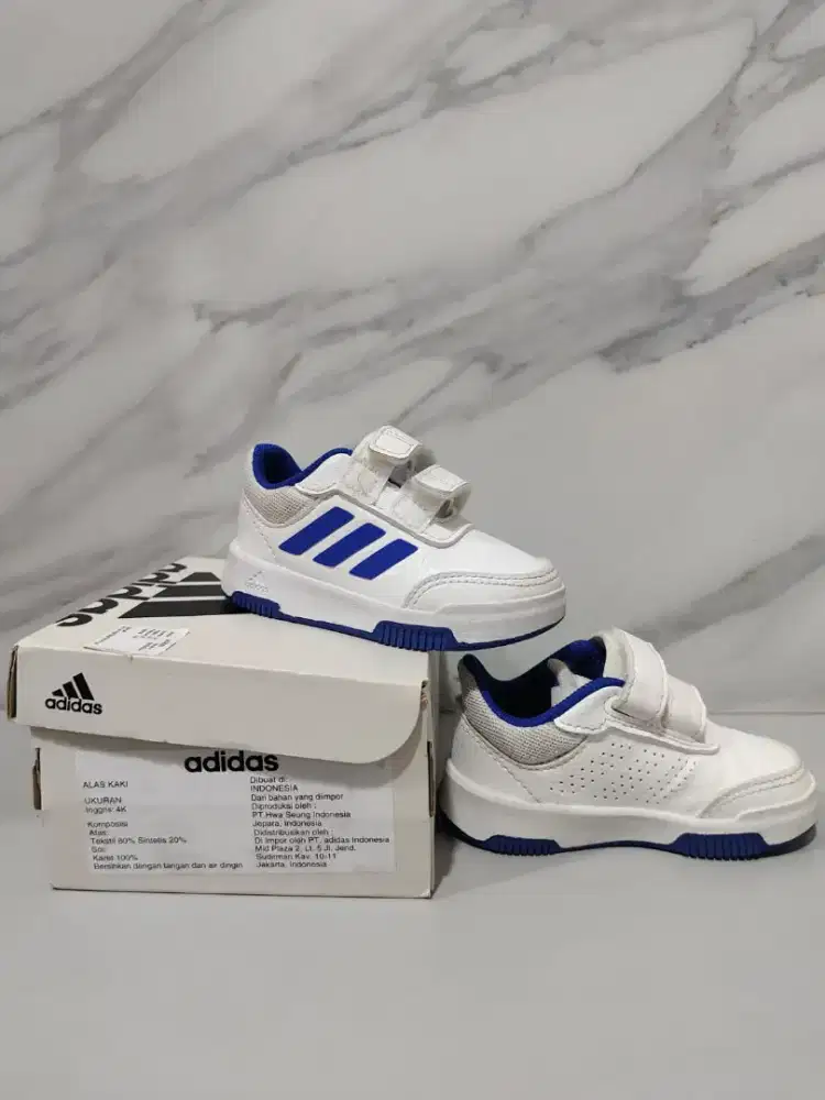 Dijual sepatu adidas