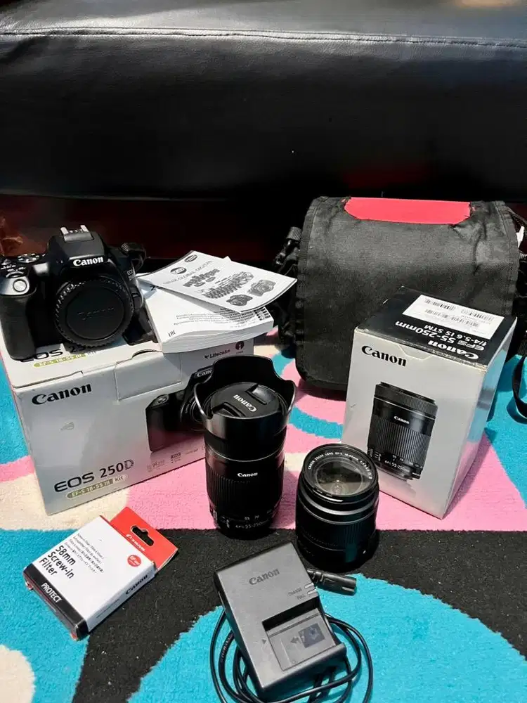 Kamera Canon EOS 250D kit + lensa tele Canon EFS 55-250mm IS STM