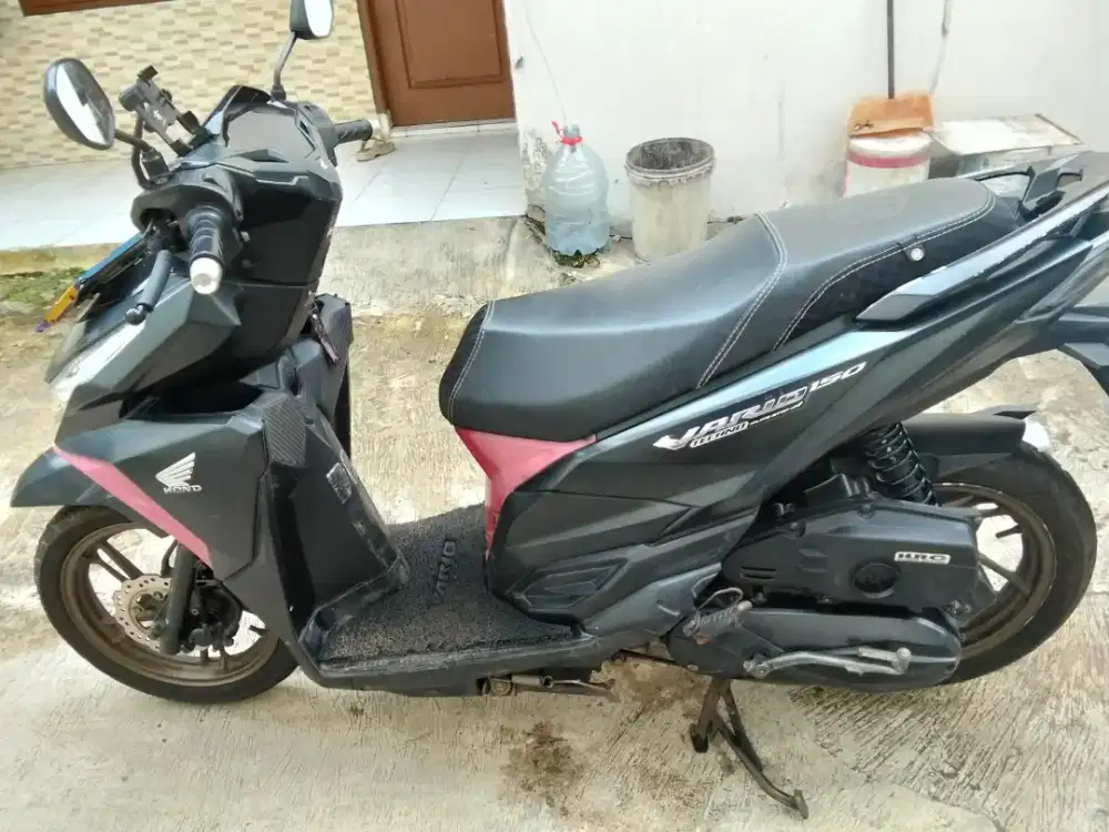HONDA VARIO 150 CBS ISS TAHUN 2017 MESIN OK