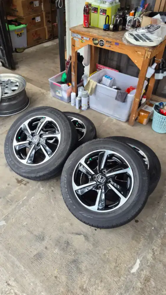 OEM BRIO SATYA R14 SIAP PAKAI BAN KONDISI 80%UP TEBAL