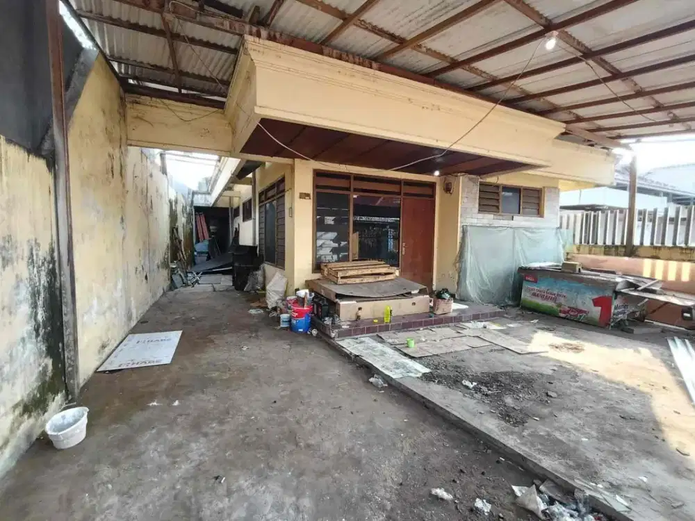 Disewakan Rumah Gudang di Sentot Jember Siap Pakai
