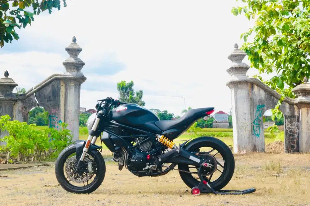 Ducati monster 797 ABS 2018 unit like New mesin sehat masih mulus