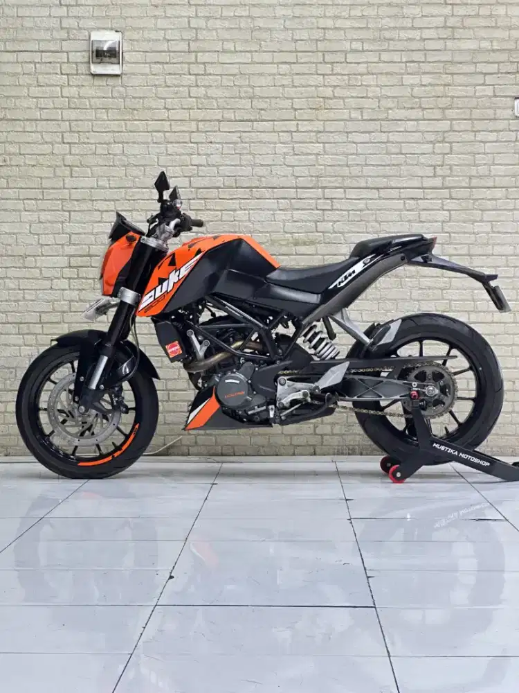 TERMURAH‼️KTM DUKE 200 2017 Naked Eropa - Dava Mustika