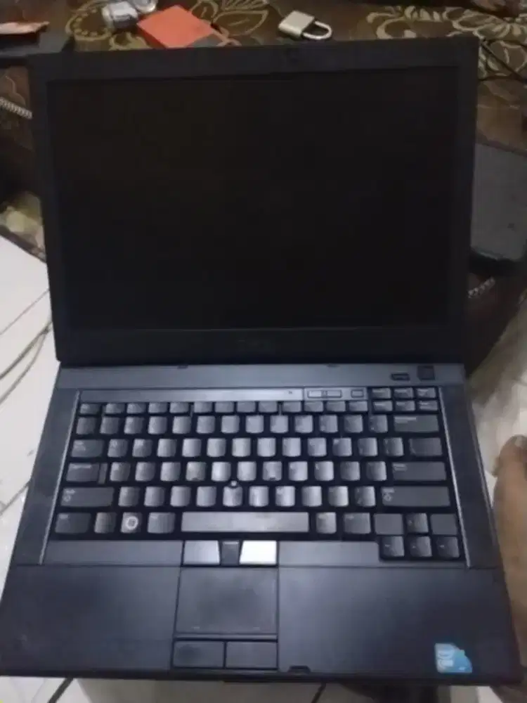 LAPTOP DELL bekas