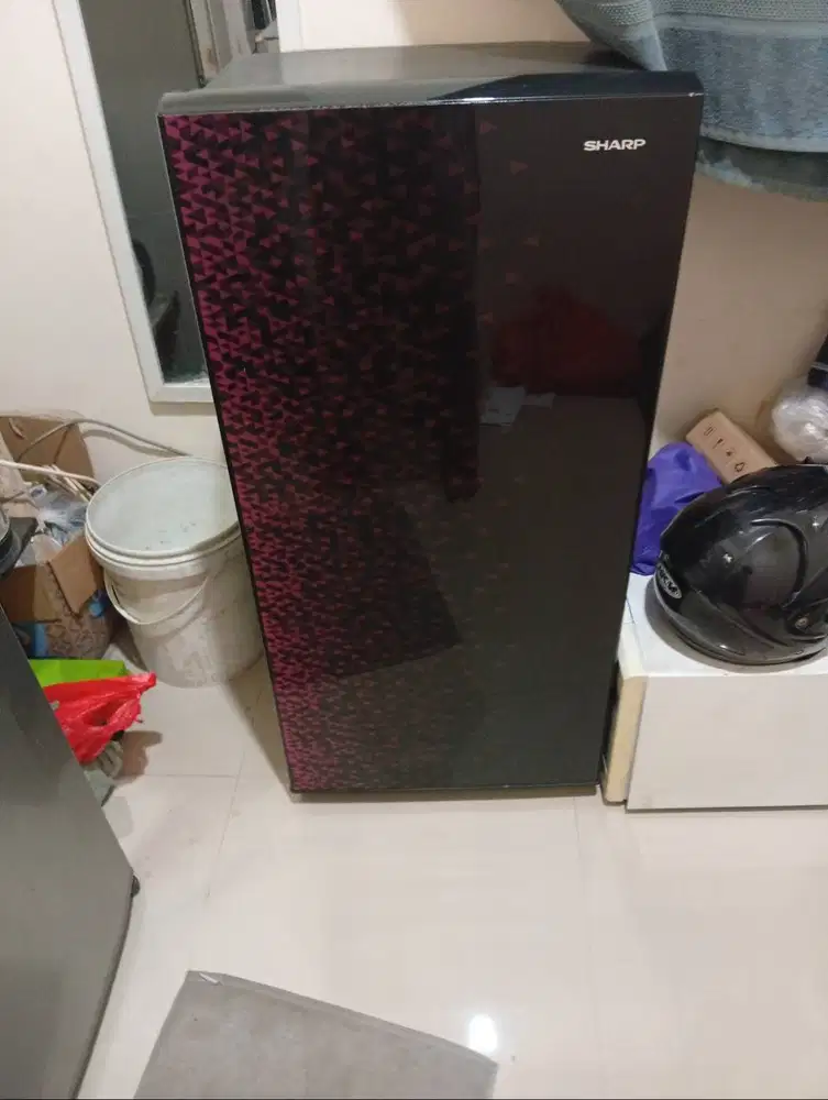 Kulkas 1 pintu merek sharp
