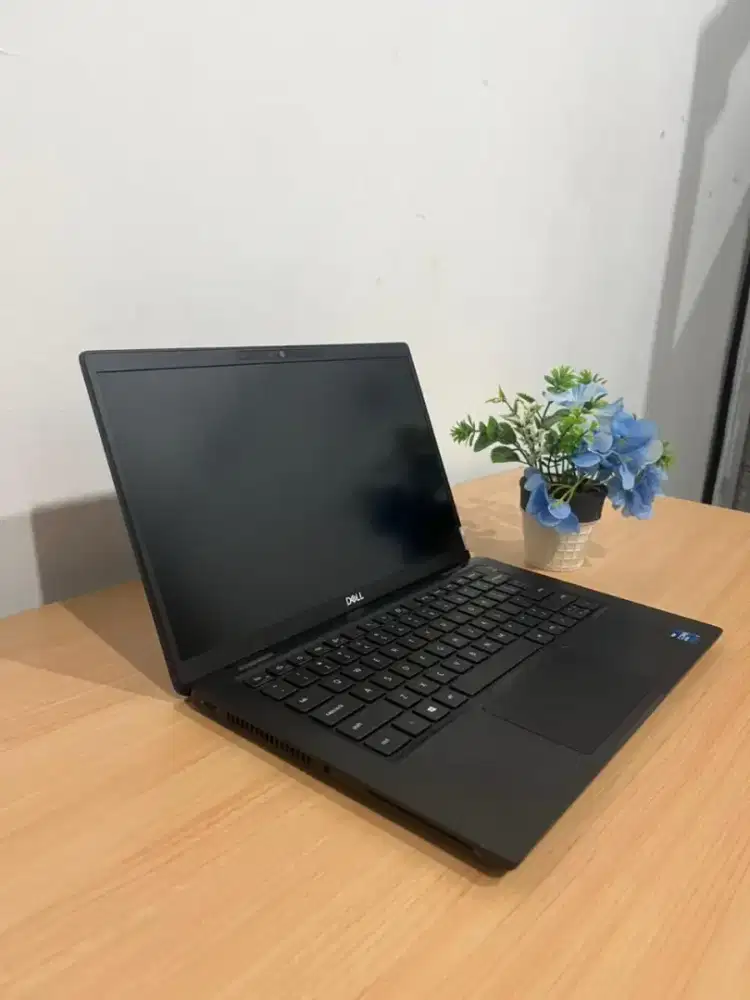 DELL Latitude 7320