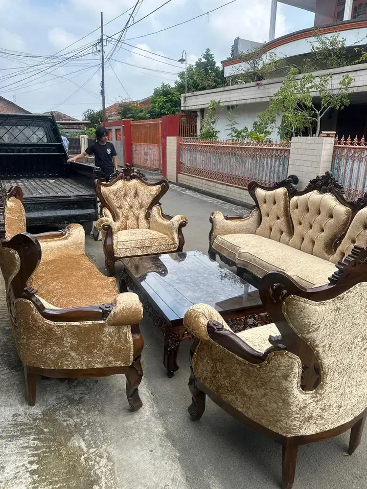 kursi  romawi inul 3211