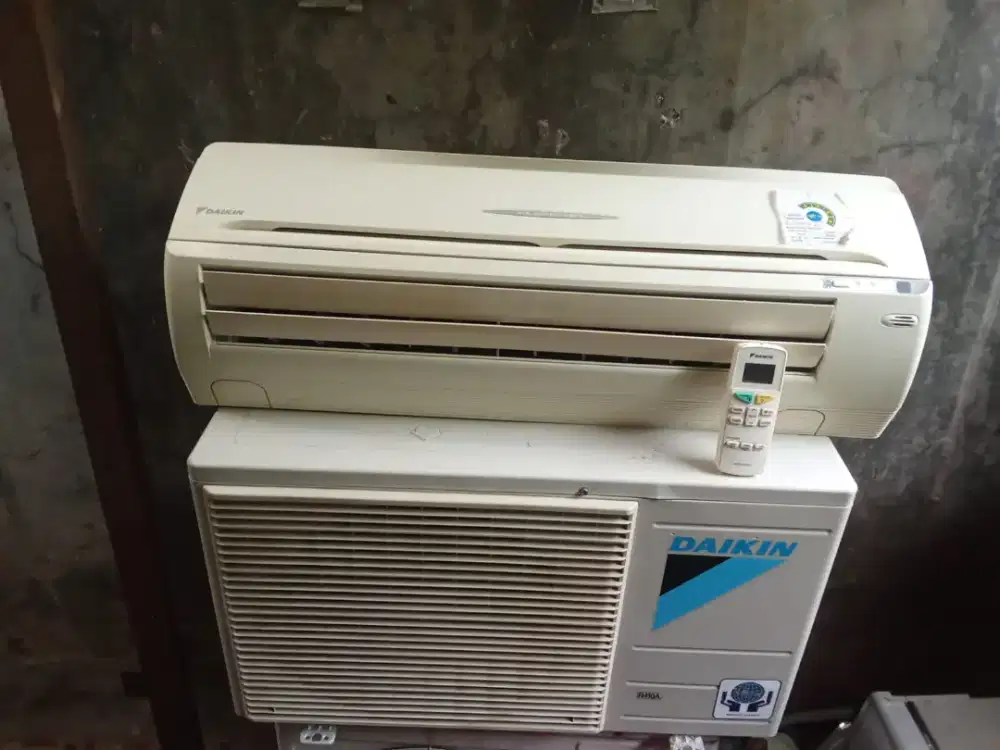 Daikin thailand ½pk R410