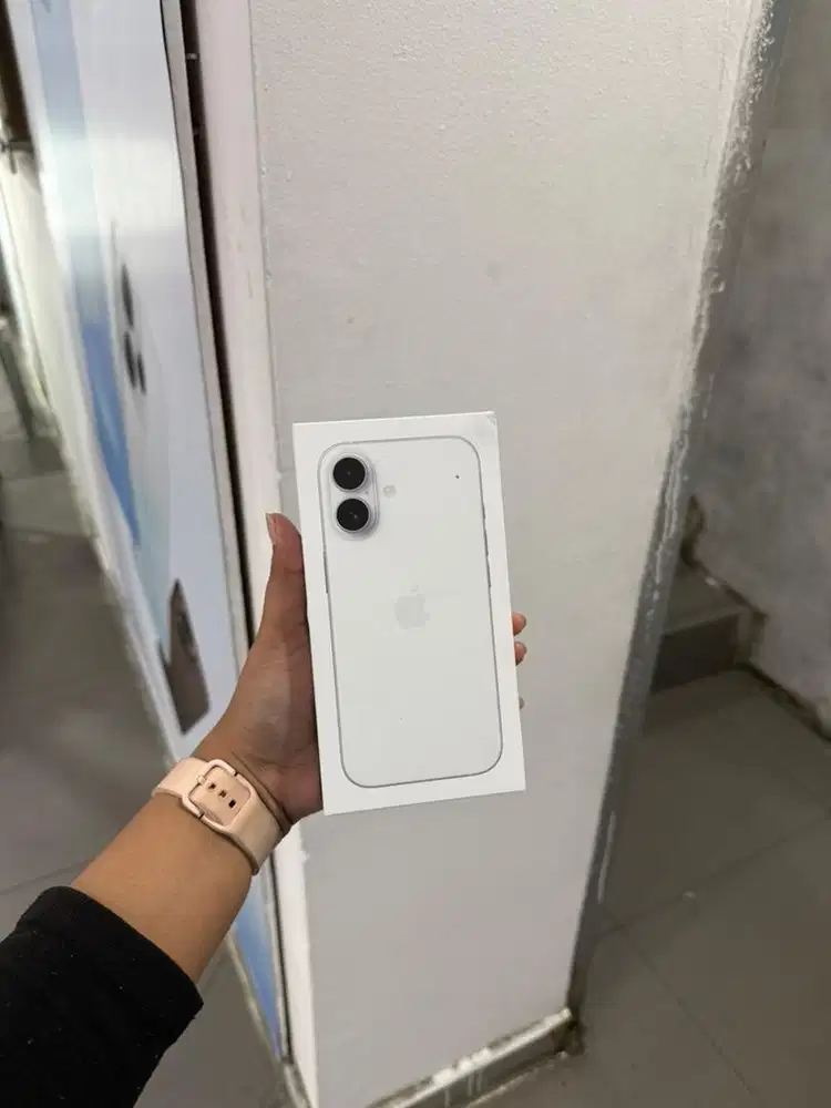 Cicilan 0% Iphone 17 White 256