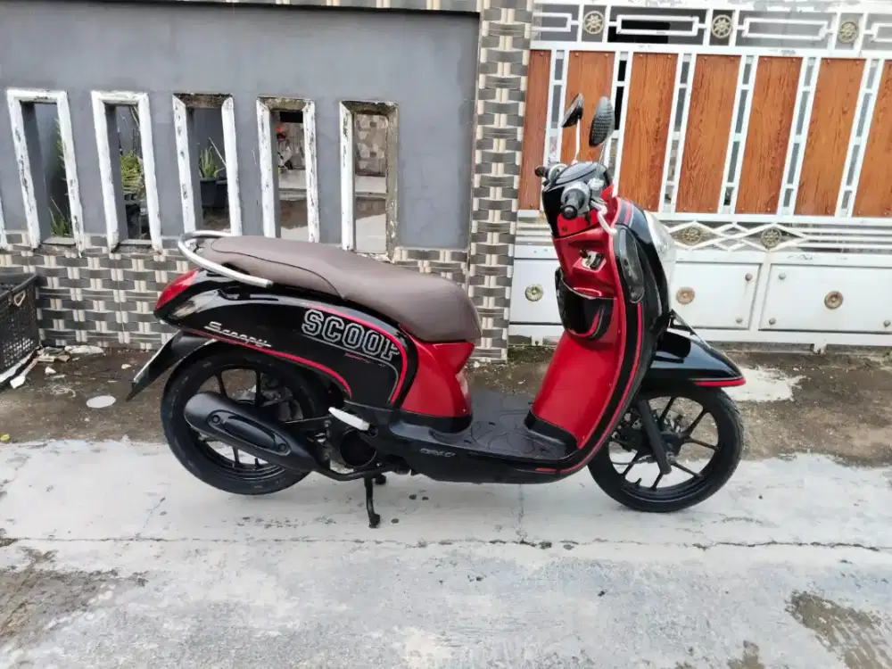 Honda Scoopy f1 tahun 2014 plat 2030 siap pakai di Tangerang