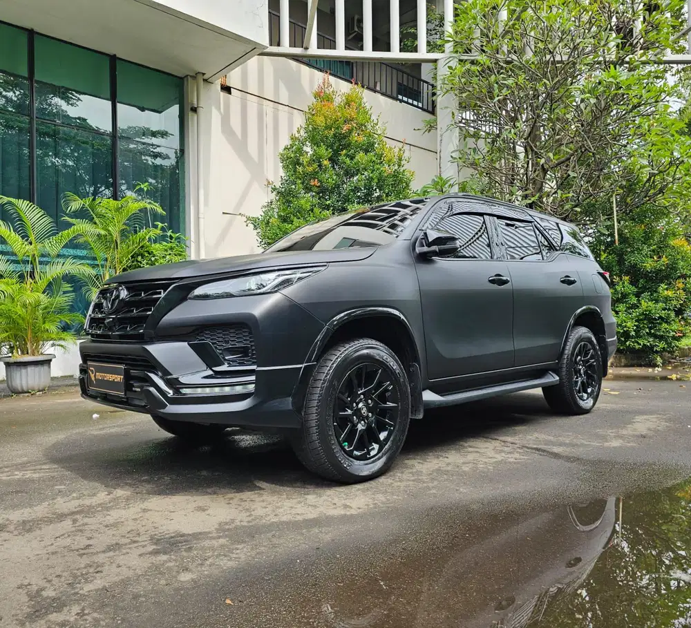 (TDP: 75JT) Toyota Fortuner GR 2.8 2022 low km