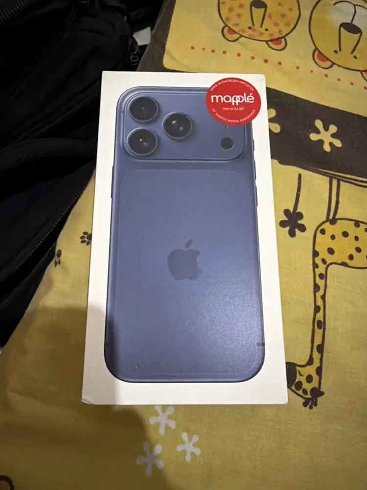 Iphone 17 pro deep blue