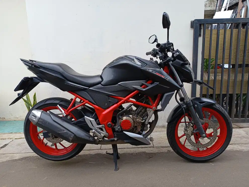 Honda cb150R 2017 lengkap pajak hidup