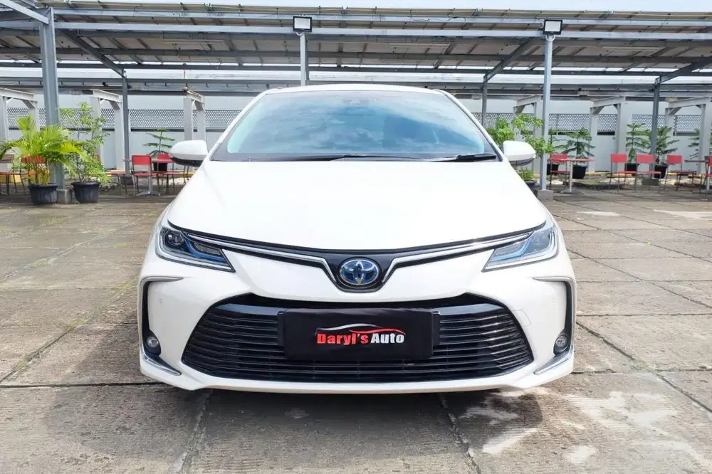 Toyota Altis 1.8 Hybrid HV Facelift Perfect Condition