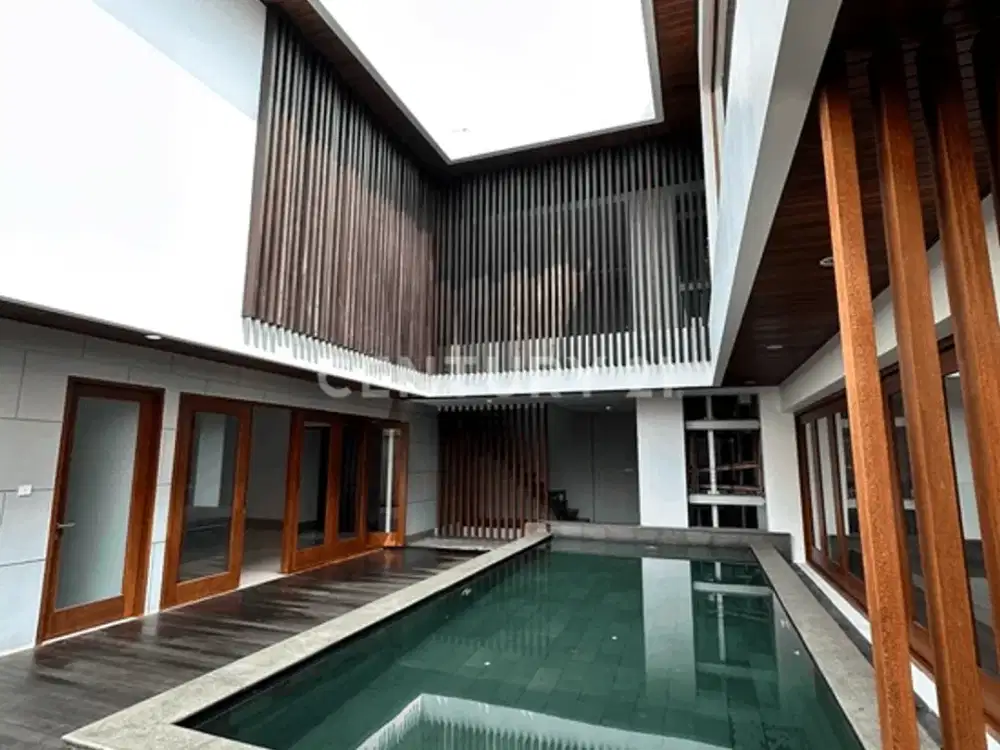 Pondok Indah Jaksel. Rumah Brandnew Cantik Modern Siap Huni Murah