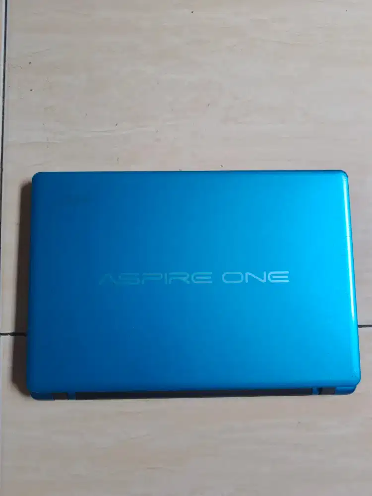 Notebook accer aspire one 725