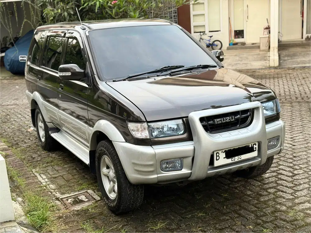 (CASH) Isuzu Panther Touring 2004 MT. Sangat Terawat