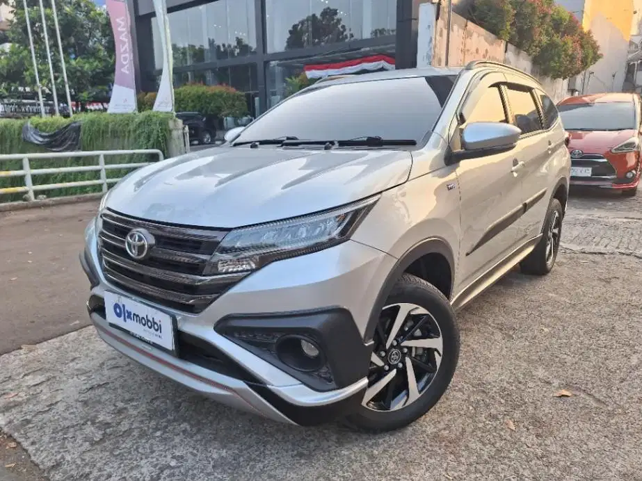 DP MURAH Toyota Rush 1.5 TRD Sportivo Bensin-MT 2019 Silver C1GKT