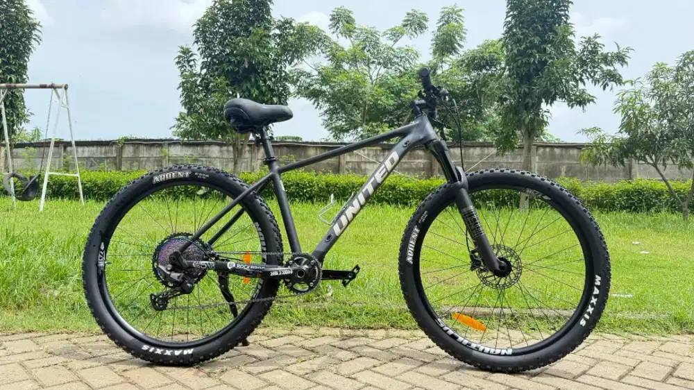 Sepeda United Clovis 5.1 baru 1x pakai