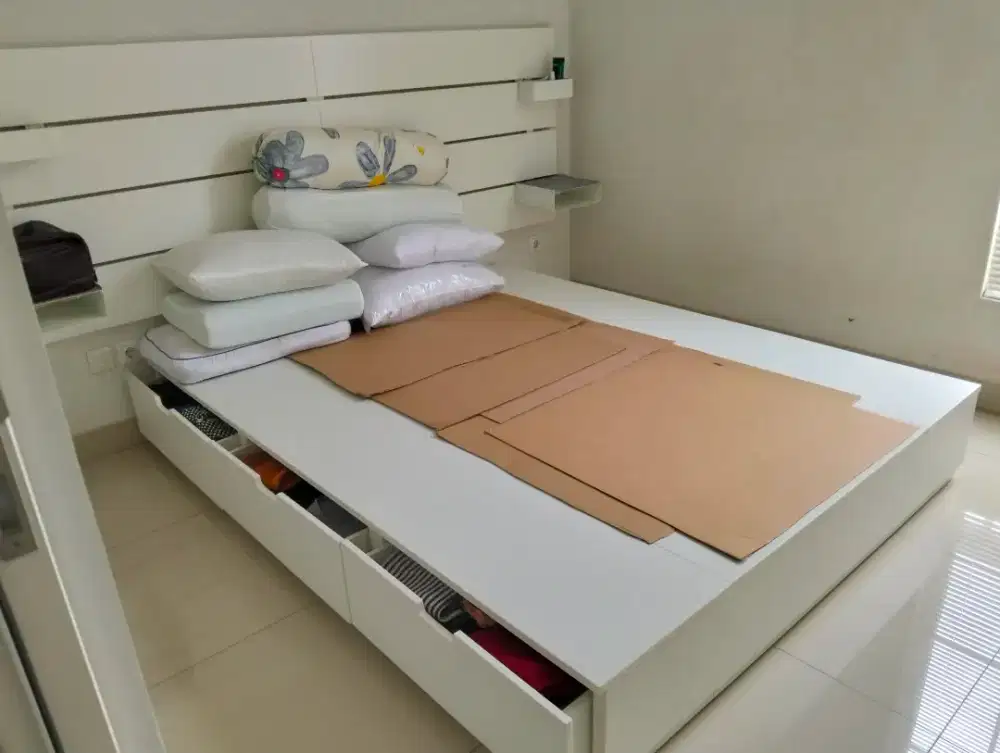 dipan ikea, bekas seperti baru.