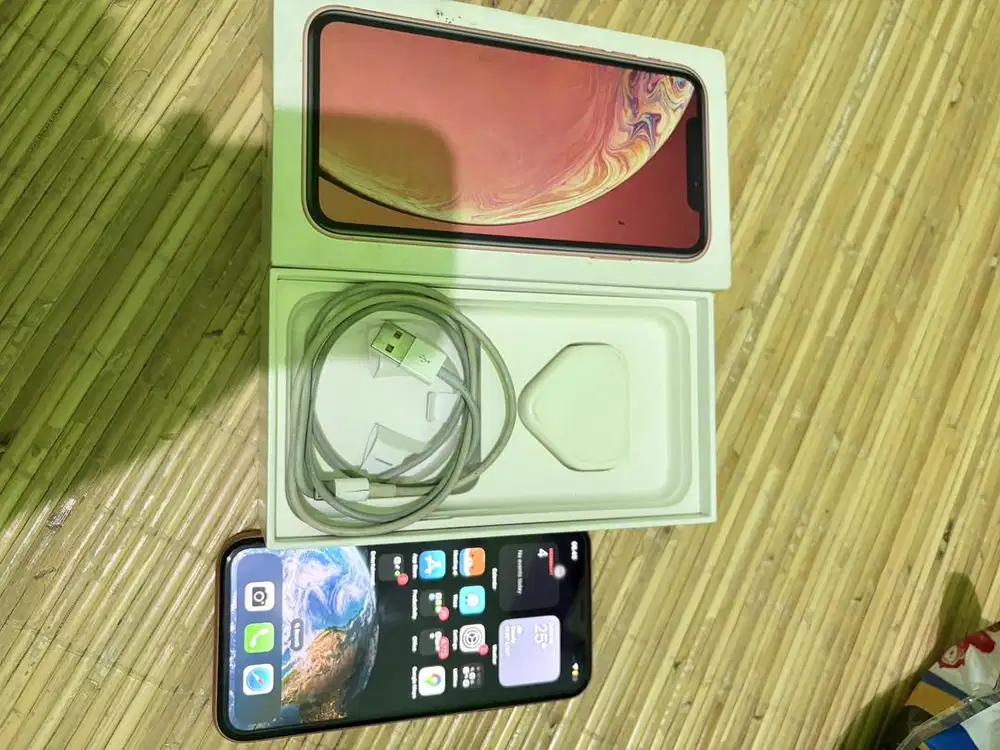 Iphone XR 128 sinyal aman seumur hidup