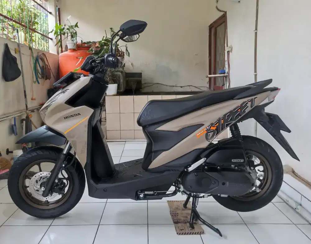 Honda beat street tahun 2025 km 2000