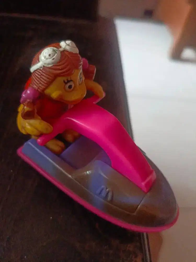 Mainan koleksi Mc D