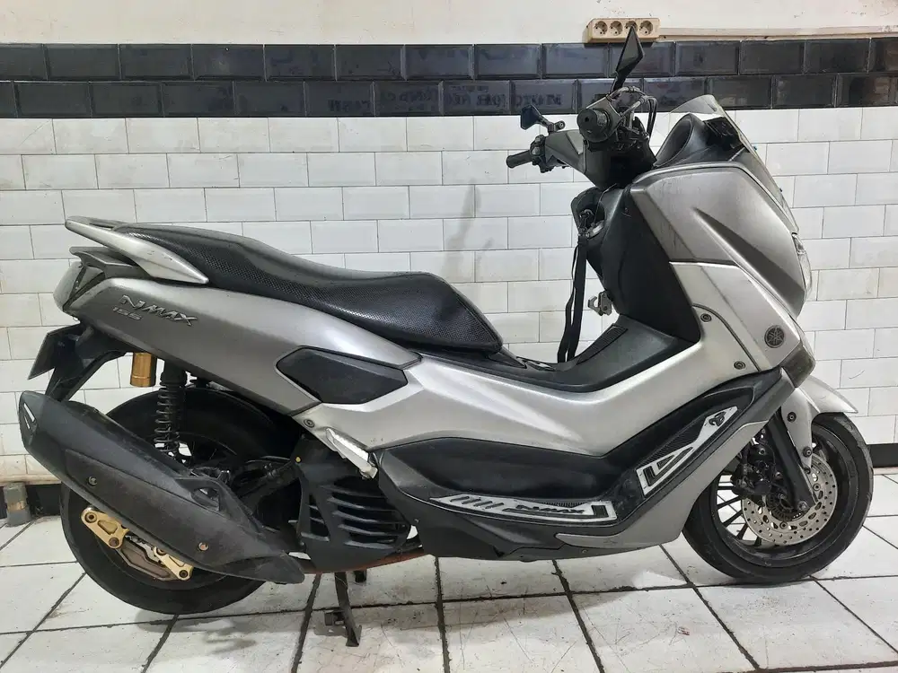 Di jual yamaha nmax old non abs tahun 2019